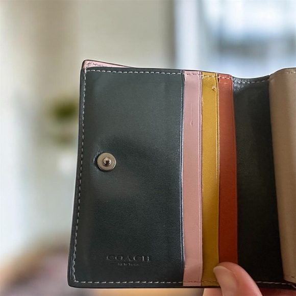 Coach 89311 Small Snap Wallet With Colorblock Interior Pine Green Multi - Picture 4 of 10